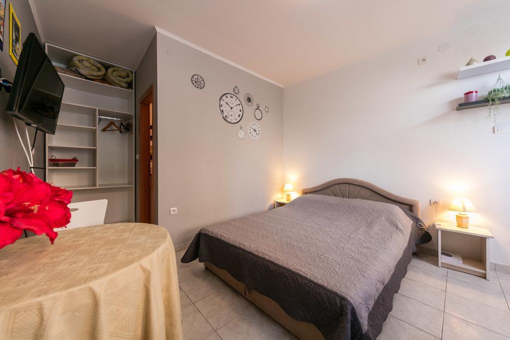 Apartments Kastelani Komiža Eksteriør bilde