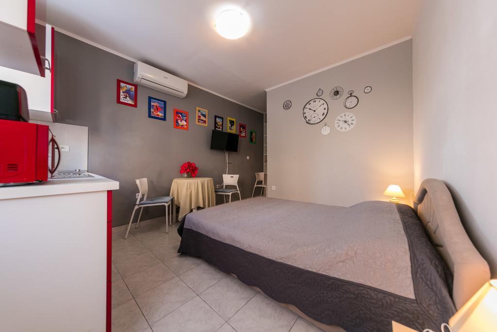 Apartments Kastelani Komiža Eksteriør bilde