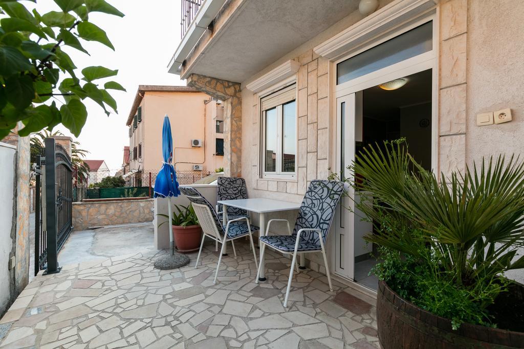 Apartments Kastelani Komiža Eksteriør bilde
